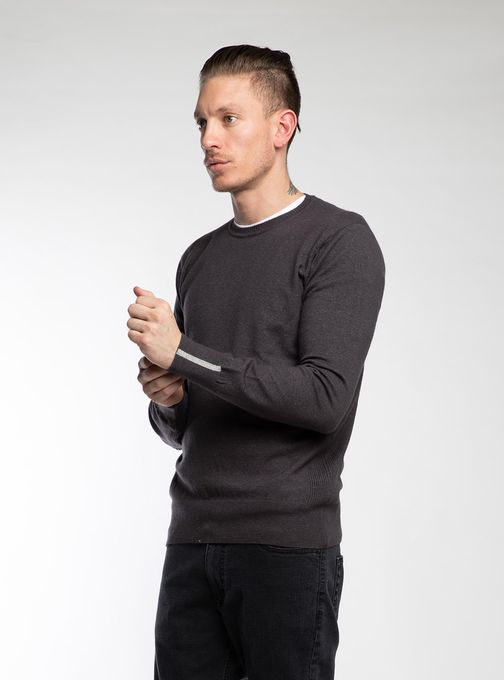 Sweater-Cuello-Redondo-Sin-Coderas-Gris