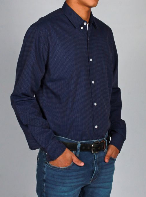 CAMISA-MANGA-LARGA-LISA-CON-DOBBY-ANIV