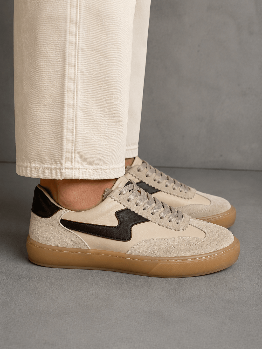 Zapatilla Aura Beige Mujer