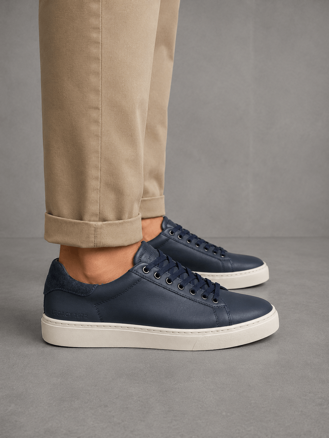 Zapatilla Clásica Cuero Azul Hombre — imagen 2