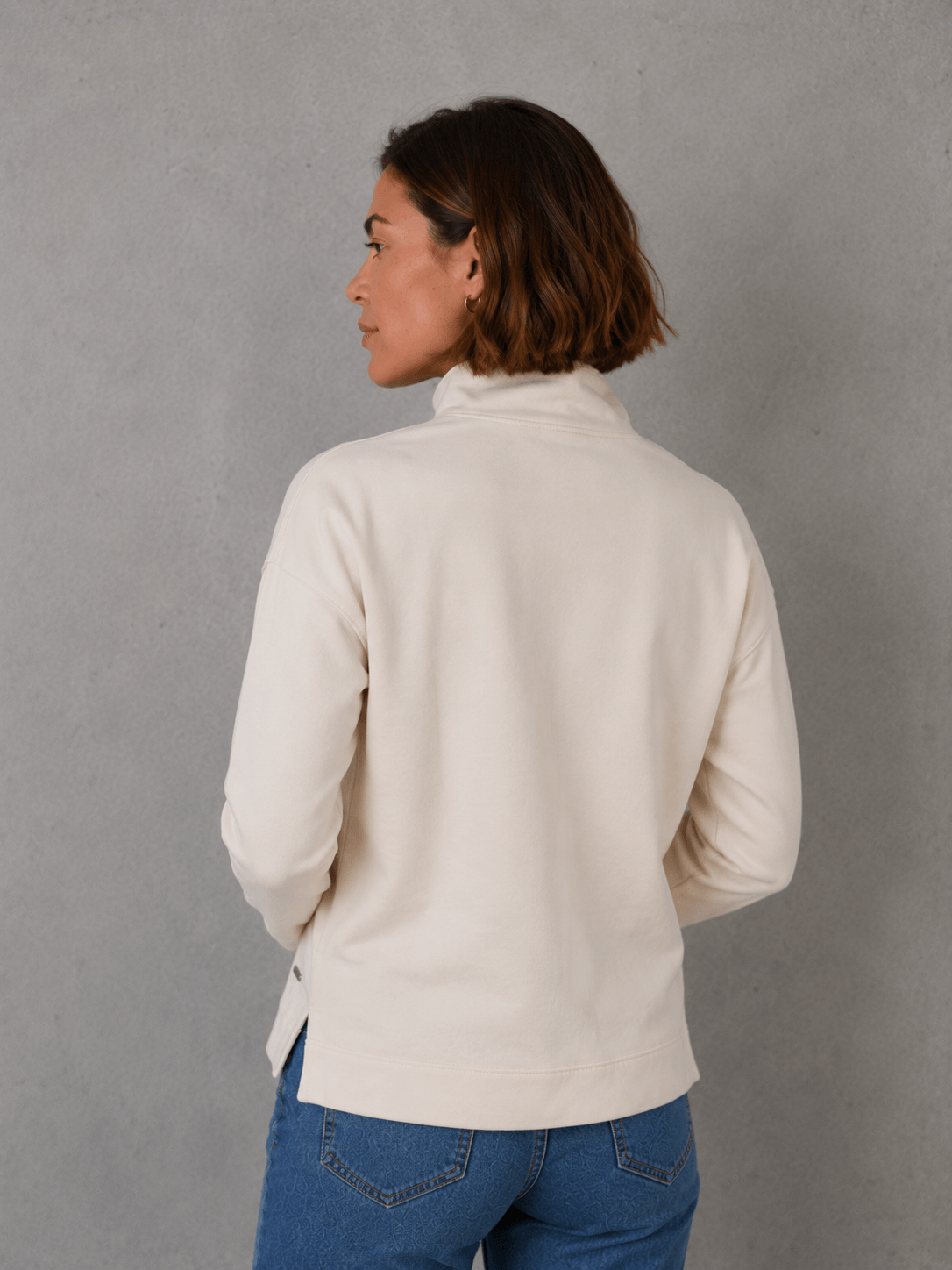 Buzo Dorotea Cuello Sam Beige Mujer — imagen 3